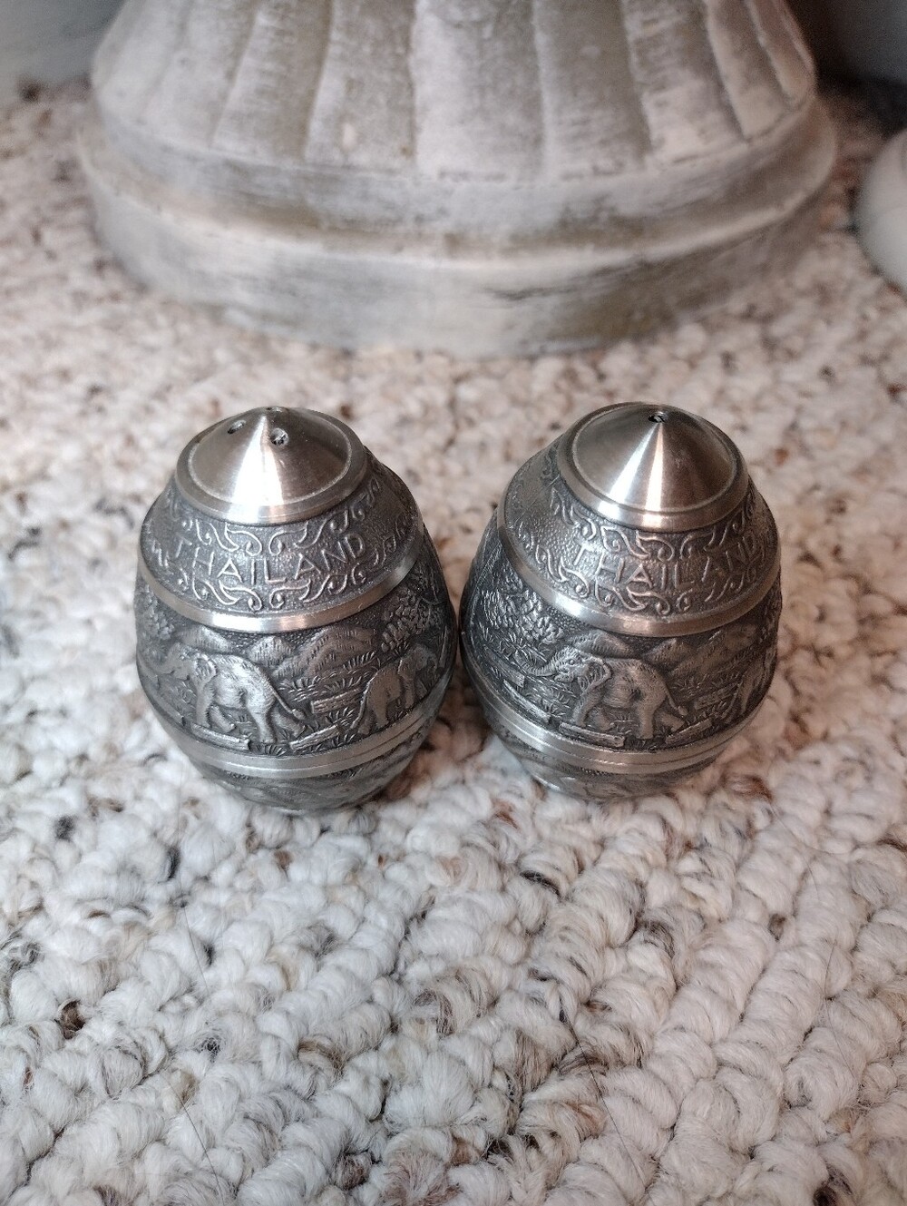 Vintage Silver "Thailand" Salt & Pepper Skakers With Engraved Elephant Design - Picture 1 of 4